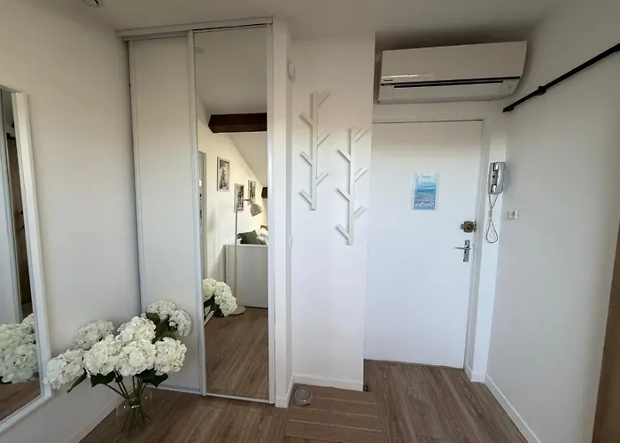 Le Petit Nid Sous Le Toit Apartmán