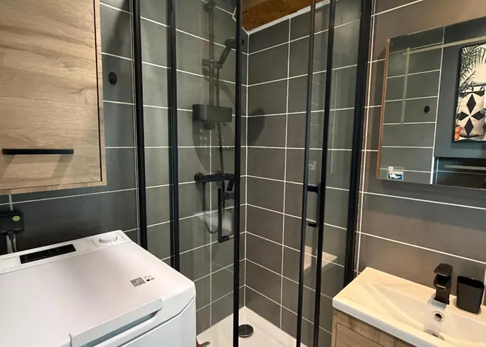 Le Petit Nid Sous Le Toit *