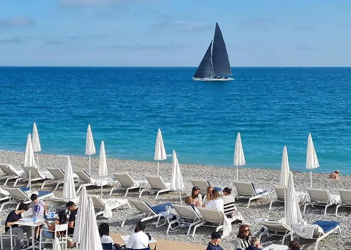 Le Petit Nid Sous Le Toit Apartment Nizza
